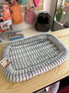 Coussin rectangle gris et blanc S