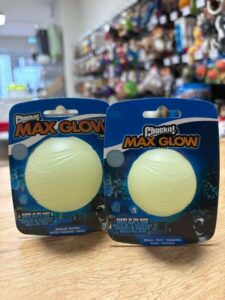 Chuckit max glow ball