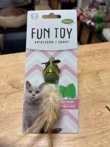 Souris à plume et herbe à chat