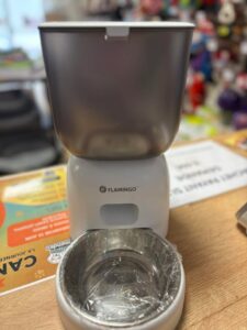 Distributeur automatique de croquettes