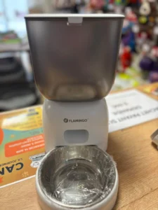 Distributeur automatique de croquettes